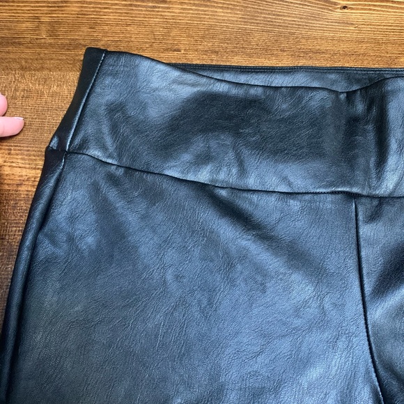 Kendall and Kylie faux leather leggings - Picture 4 of 4